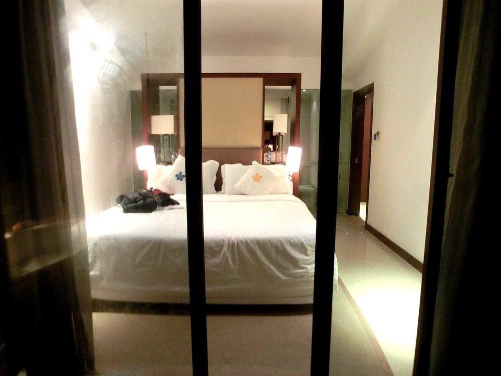 Marina Spa Hotel Sanya Buitenkant foto