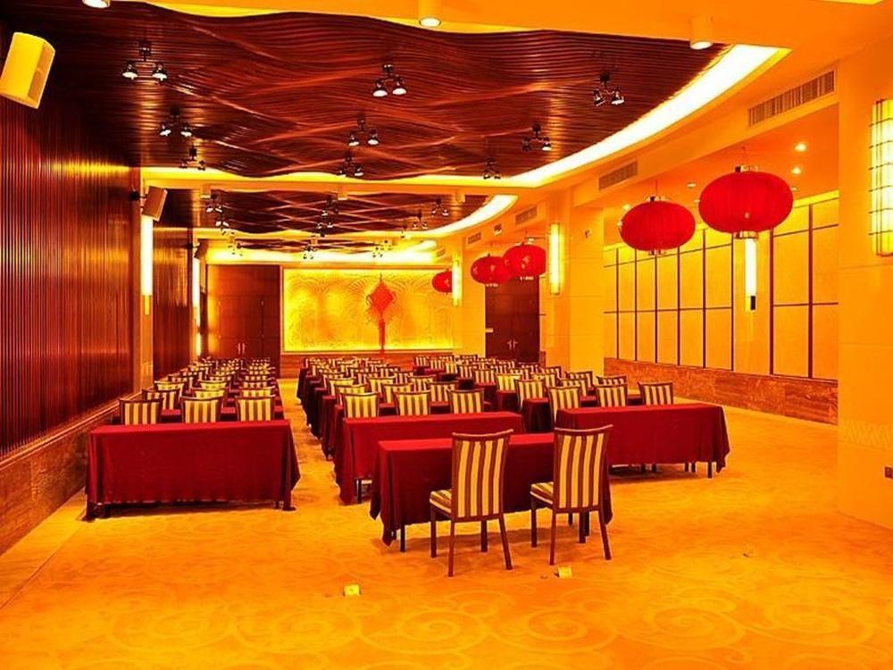 Marina Spa Hotel Sanya Buitenkant foto